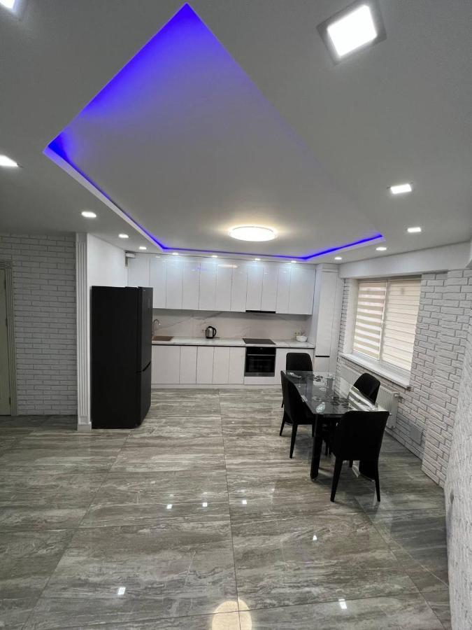דירות צ'יסינאו Luxrent מראה חיצוני תמונה